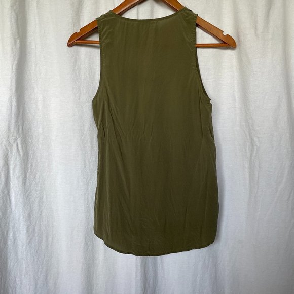 Grana Olive Green 100% Chinese Silk Scoop Neck Sleeveless Tank Top - Picture 5 of 7
